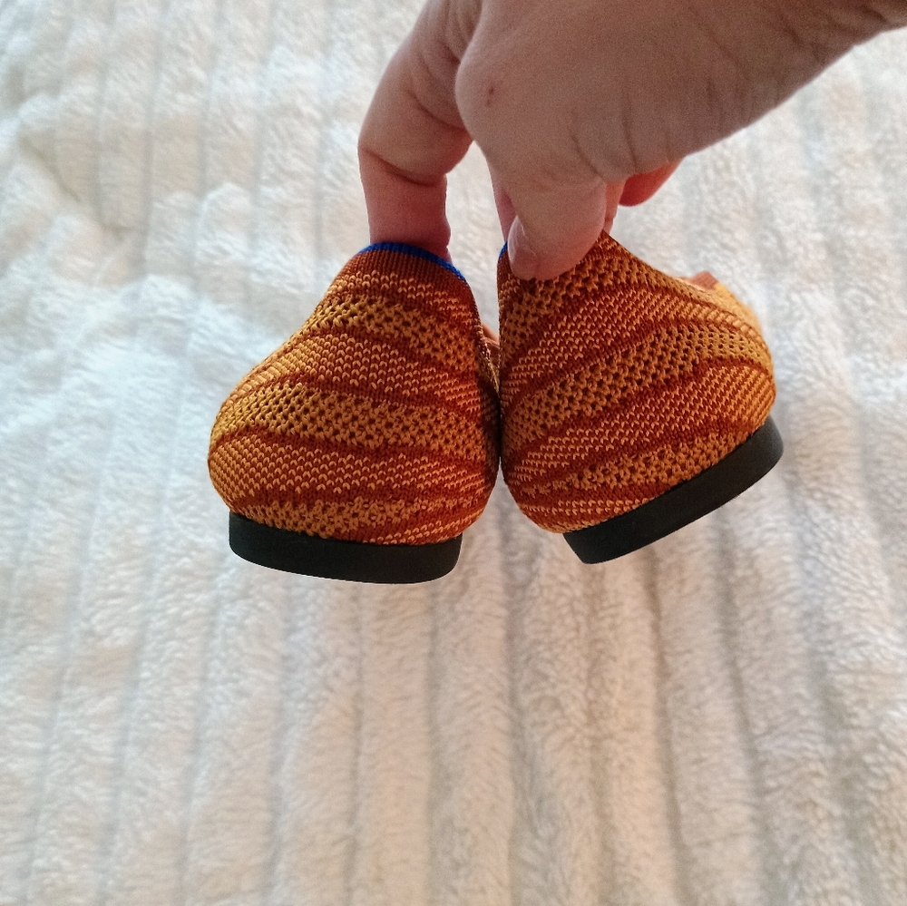 EUC Rothy's The Point Size 8.5 - Picture 2 of 6